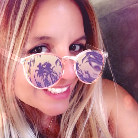 Meet your Posher, Emily - Picture 1 of 1